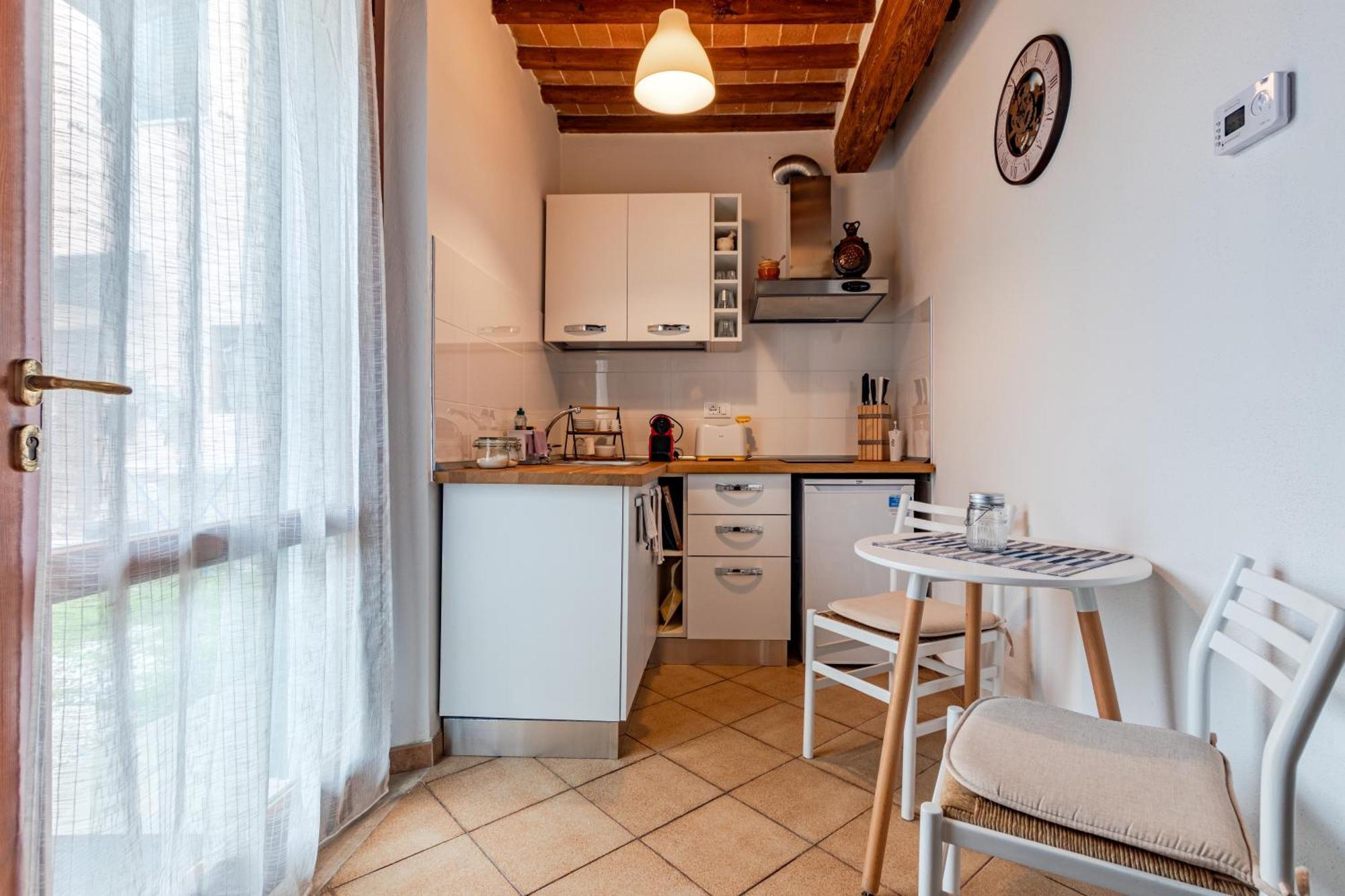 Pit Stop, Al Primo Piano Con Clima E Bagno Privato Privatunterkunft *